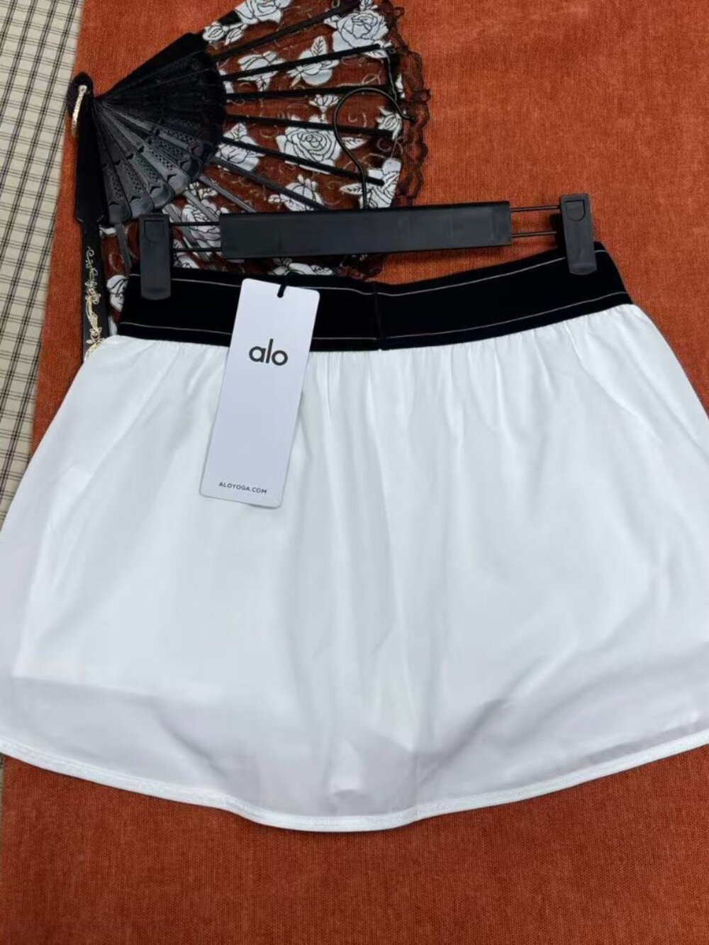 🖤ALO Yoga Match Point Tennis Skirt White Mini Skirt Sporty Style - Picture 6 of 8
